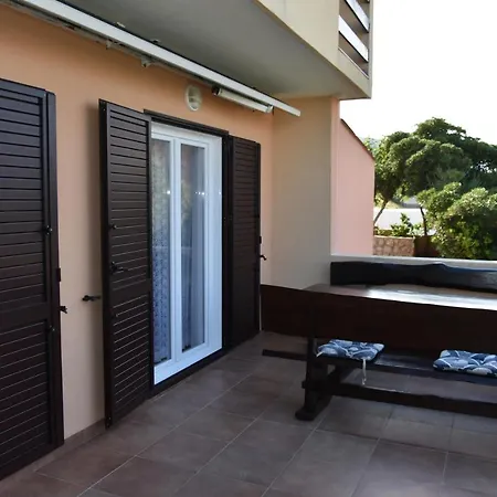Apartament Nada Pag Town